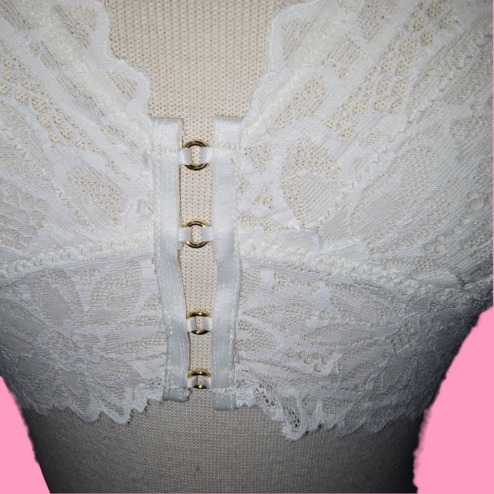 🆕Aerie Real Power Plunge Push Up Unlined Bra in White - Medium - NWT - Picture 3 of 6